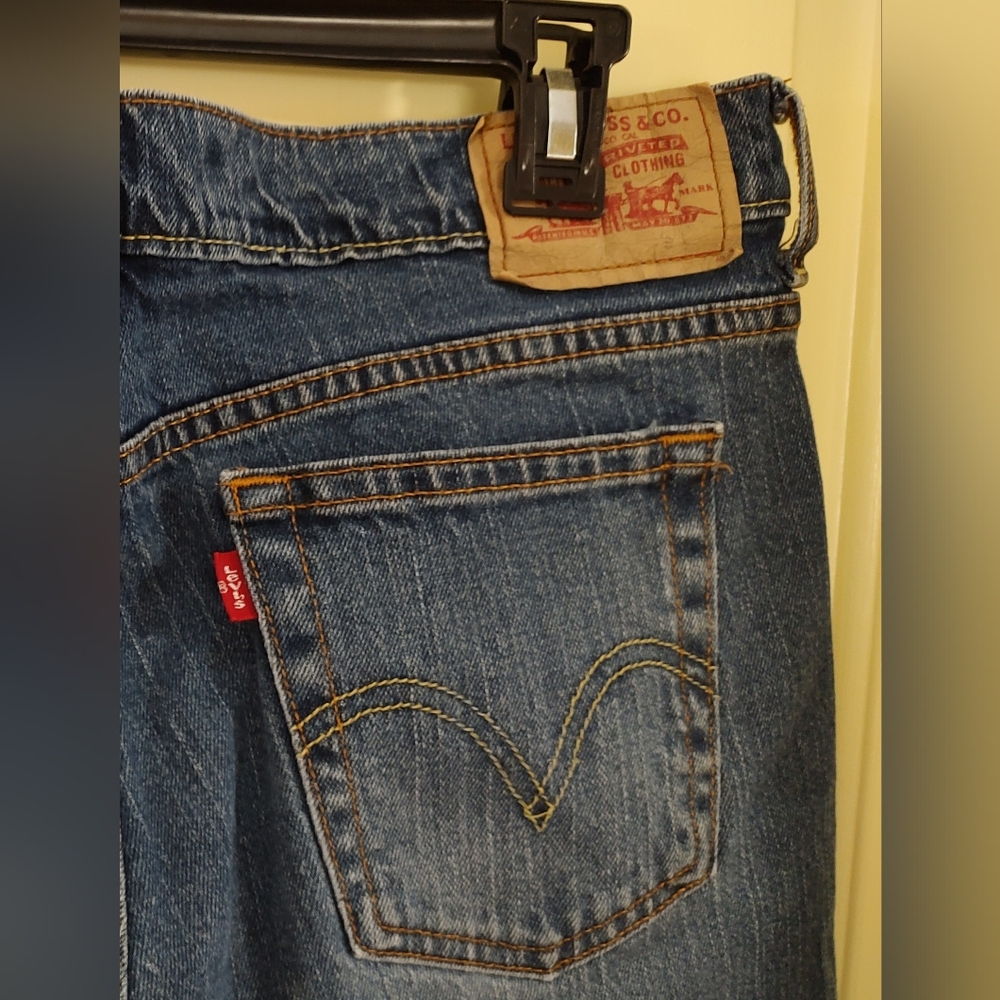 SALE !  Bootcut Red Tag Levi's 515 Denim Vintage Jeans - 99% Cotton